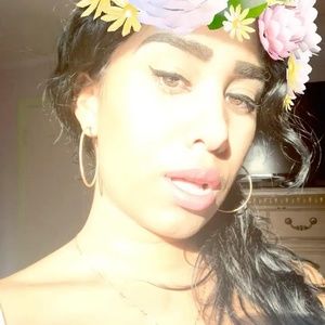 Meet your Posher, Zachely